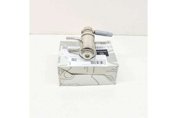 MERCEDES BENZ E Coupe C238 Injector nozzle Ad Blue A0004904100 ORIGINAL