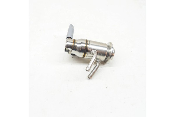 MERCEDES BENZ E Coupe C238 Injector nozzle Ad Blue A0004904100 ORIGINAL Catalog number of the part A0004904100
