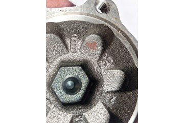 AUDI A4 B7 Drive axle front left flanged shaft JOINT 01J409343A Car type passenger cars
