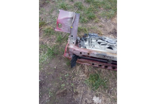 Conjunto de refuerzo del radiador Toyota Avensis T25 1.6 1.8 VVTi usad