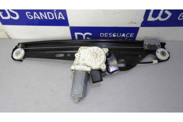 6 PIN ELEVALUNAS TRASERO DERECHO BMW SERIE 5 TOURING (E61) 525d 2004 6 PIN 162560 BMW - 1