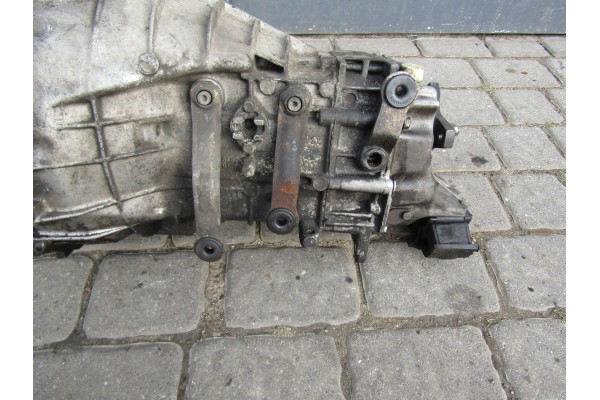 2 MERCEDES W124 2 5D 3 0D 91R MANUAL TRANSMISSION 5 SHORT ROLLERS Catalog number of the part MERCEDES W124 2 5D 3 0D 91R SKRZYNI