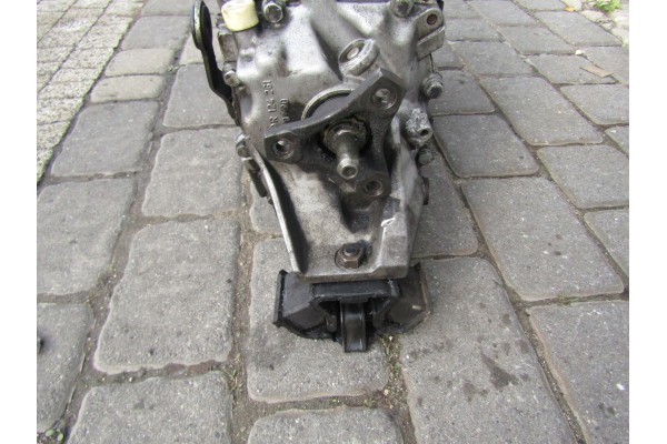 2 MERCEDES W124 2 5D 3 0D 91R MANUAL TRANSMISSION 5 SHORT ROLLERS Part manufacturer Mercedes Benz OE