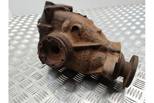 2006 BMW 3 E90 E91 Rear differential 7524319 Part manufacturer BMW OE