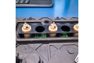 Mercedes EAPU A 000 446 76 64 Dryer Controller Product weight with unit packaging 1 kg