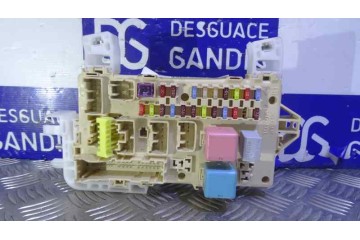 89221-0F010 CAJA RELES / FUSIBLES TOYOTA COROLLA VERSO (R1) 2.2 D-4D Sol 2008 89221-0F010 157302 TOYOTA - 1