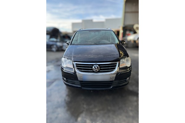 VOLKSWAGEN TOURAN (1T2) Advance