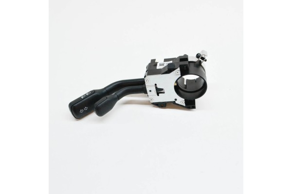 OE VAG 4D0953513D01C TURN SIGNAL AND LIGHT SWITCH AUDI A4 Part manufacturer VAG