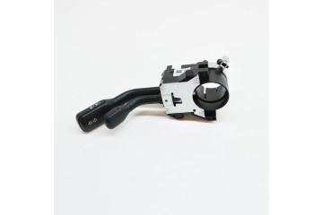 OE VAG 4D0953513D01C TURN SIGNAL AND LIGHT SWITCH AUDI A4 Part manufacturer VAG