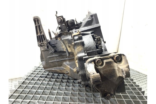 GEARBOX HONDA CR V II Z2M1 2 0 150KM 01 07 Transmission type not specified