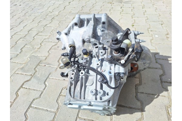 PSA Vivaro Jumpy Expert Proace 2024r MANUAL GEARBOX 2 0 BLUE HDI