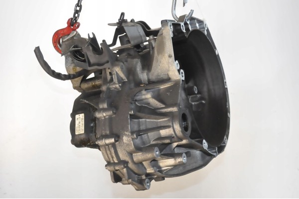 VOLVO V40 II 1 6D2 114HP TRANSMISSION 6 GEARS CV6R 7002 GC P1285218 223tys km Transmission type manual