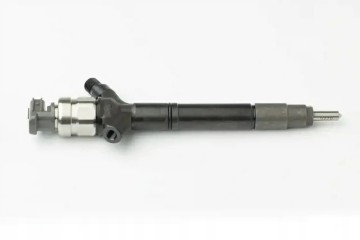 INJECTOR DCRI107610 DENSO TOYOTA AVENSIS