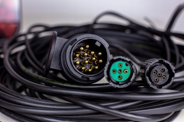Kit de Luces LED Traseras para Remolques con Cableado 5,5m 13 PIN