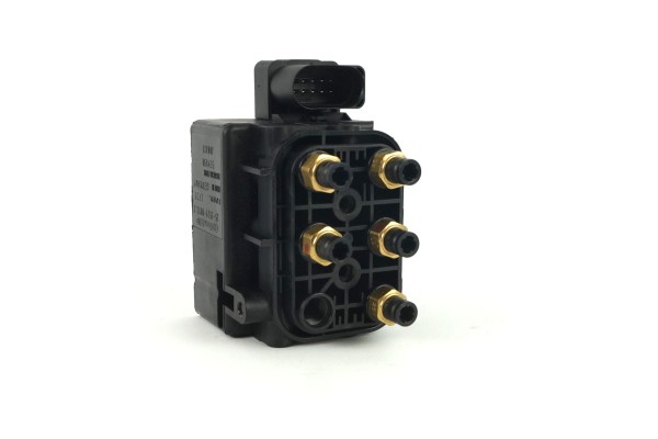 Suspension pneumatic distributor Audi Q7 VW Touareg 15 1524 0033 2