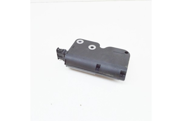 Cierre de Portón Trasero con Motor VW Touareg 7L 7L0827511C Original