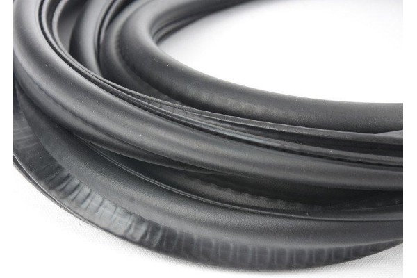 OE BMW TRUNK SEAL BMW 5 F10 Part manufacturer BMW OE