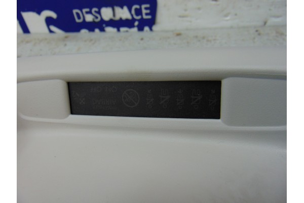 9801287577  LUZ INTERIOR CITROEN C4 CACTUS Feel 2014 9801287577 179020 CITROEN - 2