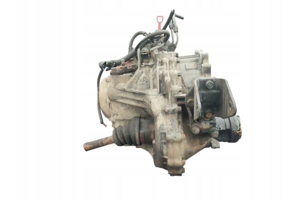 GEARBOX AUTOMATIC HYUNDAI TRAJET 2 0 CRDI 113KM 83kW 237 THOUSAND Catalog number of the part SKRZYNIA BIEGOW AUTOMAT HYUNDAI TRA