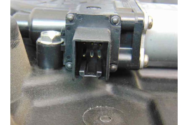 6 PIN ELEVALUNAS DELANTERO IZQUIERDO MAZDA 3 BERLINA (BL) Active 2012 6 PIN 182740 MAZDA - 3