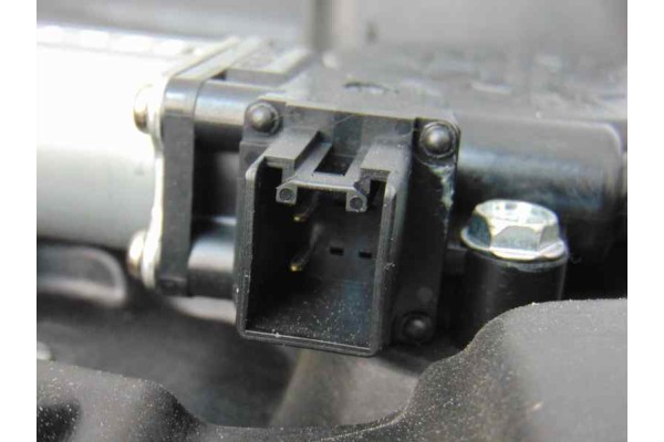 2 PIN ELEVALUNAS TRASERO DERECHO MAZDA 3 BERLINA (BL) Active 2012 2 PIN 182741 MAZDA - 1