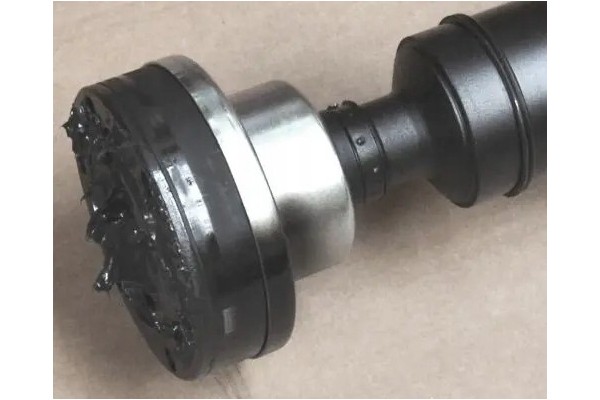 TWO PIECE DRIVE SHAFT WITH SUPPORT GKNP20055 Part manufacturer Spidan