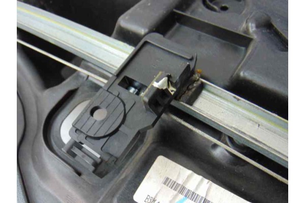 2 PIN ELEVALUNAS TRASERO DERECHO MAZDA 3 BERLINA (BL) Active 2012 2 PIN 182741 MAZDA - 4