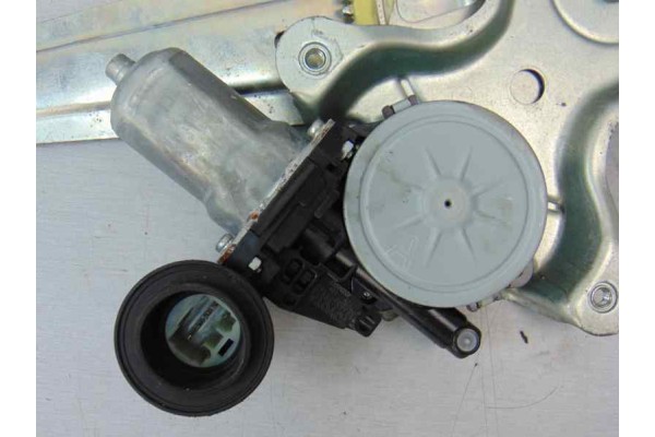 6 PIN ELEVALUNAS TRASERO IZQUIERDO LEXUS IS (DS2/IS2) 250 V6 2007 6 PIN 185052 LEXUS - 2