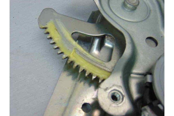 6 PIN ELEVALUNAS TRASERO IZQUIERDO LEXUS IS (DS2/IS2) 250 V6 2007 6 PIN 185052 LEXUS - 6