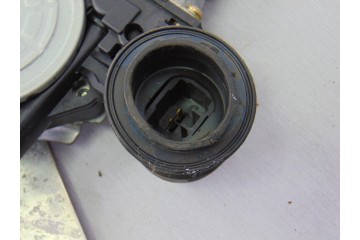 2 PIN ELEVALUNAS TRASERO DERECHO TOYOTA RAV4 (A2) 2.0 D-4D Sol 4X4 (2003) 2004 2 PIN 188569 TOYOTA - 1