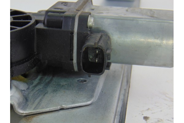 2 PIN ELEVALUNAS DELANTERO DERECHO DACIA DUSTER I Black Shadow 4x4 2016 2 PIN 195551 DACIA - 2