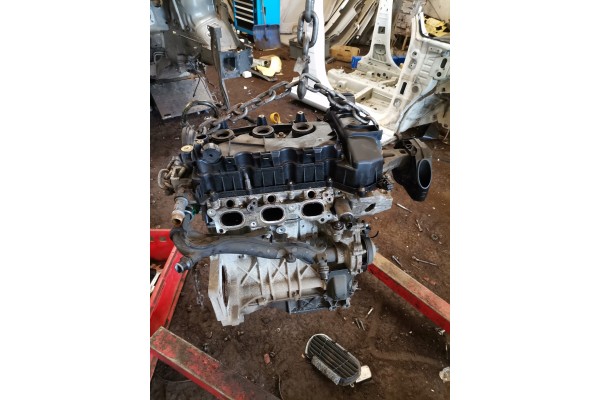 Peugeot 208 engine 1 2 post vti petrol 2013 year Car type passenger cars