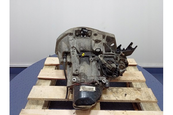 RENAULT LAGOON II 2 0B 16V 135KM MANUAL TRANSMISSION JR5 7701717721 Part manufacturer Renault OE