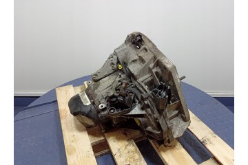 RENAULT LAGOON II 2 0B 16V 135KM MANUAL TRANSMISSION JR5 7701717721 Transmission type manual