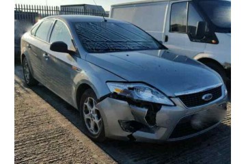 FORD MONDEO BERLINA (CA2) Ghia