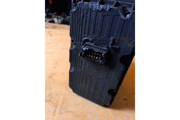 CUSHION VALVE ECAS 6x2 RENAULT VOLVO FH 4 FM 4 FMX 4 Part manufacturer Renault OE