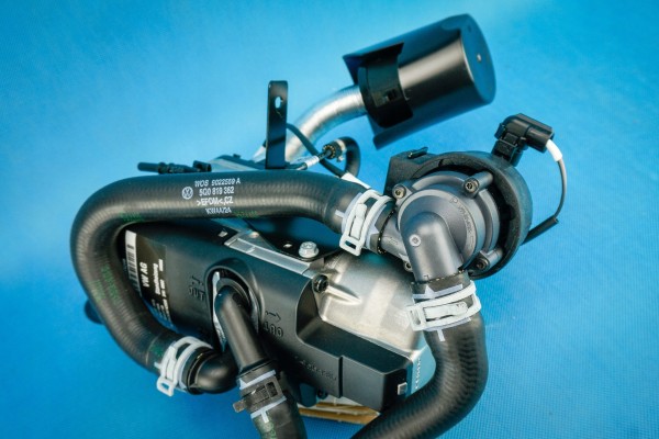 Parking heater water pump Audi A3 S3 RS3 8Y 5WA815005S 5Q0965561E Catalog number of the part 5WA815005S 5Q0965561E Audi SnTAuto
