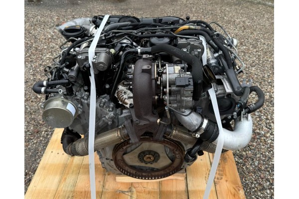 ENGINE COMPLETE AUDI Q7 3 0 TDI BKS BUG Car type passenger cars