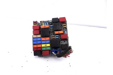 51867698 CAJA RELES / FUSIBLES ALFA ROMEO GIULIETTA (191) Distinctive 2013 51867698 210291 ALFA ROMEO - 1