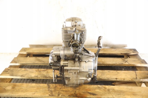 XGJAO YA200 8 13HP ENGINE X90806 Quality of parts according to GVO O original with manufacturer s logo OE
