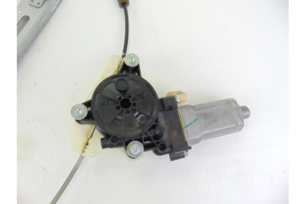 2 PIN ELEVALUNAS TRASERO IZQUIERDO HYUNDAI I20 (GB) Classic 2015 2 PIN 194226 HYUNDAI - 2