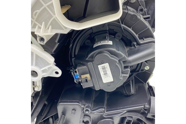 Calefactor Renault Clio IV 272708483R
