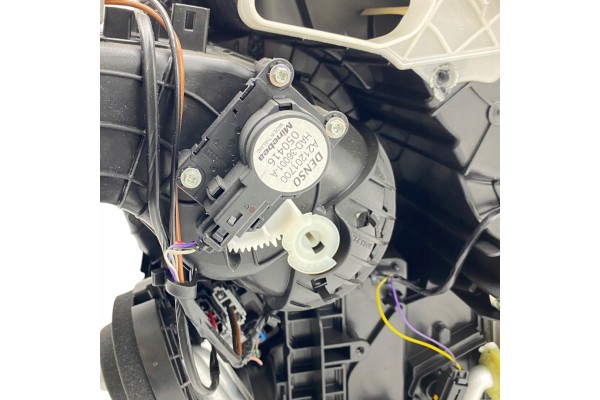 Calefactor Renault Clio IV 272708483R