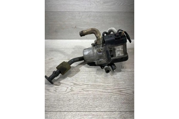 Webasto VOLVO V60 122R000277 2 0L diesel 84kW 2011 Part manufacturer Volvo OE