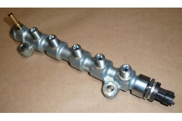 INJECTION RAIL RENAULT HIT II MASTER II 2 5 DCI 8200613066 ORIGINAL Packaging status original