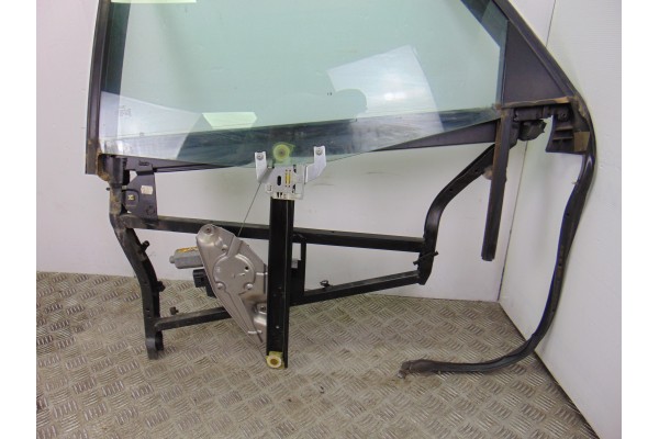 4B0839397B  ELEVALUNAS TRASERO IZQUIERDO AUDI A6 BERLINA (4B2) 2.8 Quattro 2000 4B0839397B 189698 AUDI - 2