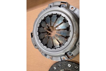 OUTLET Clutch sets LUK 620 3126 00 Quality of parts according to GVO Q original with factory logo OEM OES