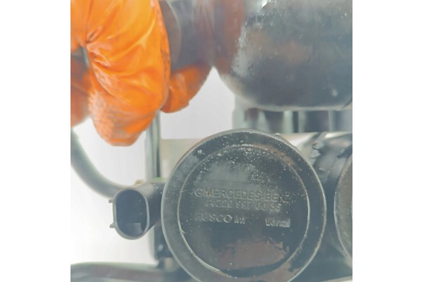 Suspension compressor MERCEDES BENZ S Coupe C215 A2209970035 5 0L Quality of parts according to GVO O original with manufacturer