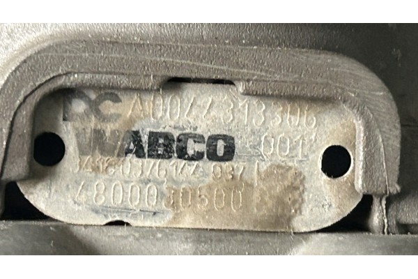 BRAKE VALVE MERCEDES ACTROS MP4 A0044313306 WABCO 4800030500 Part manufacturer Mercedes Benz OE