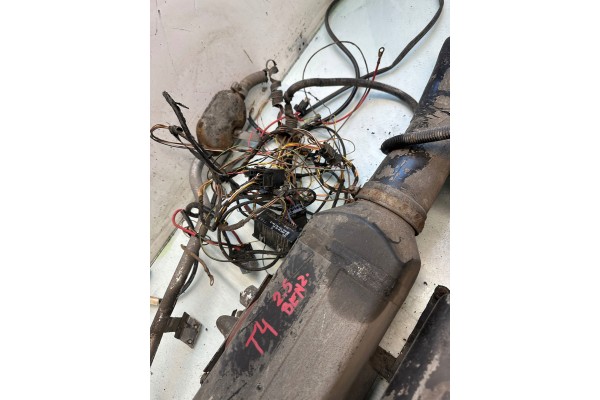 Volkswagen Transporter Caravelle T4 2 5 b Parking heater Webasto Catalog number of the part 006317